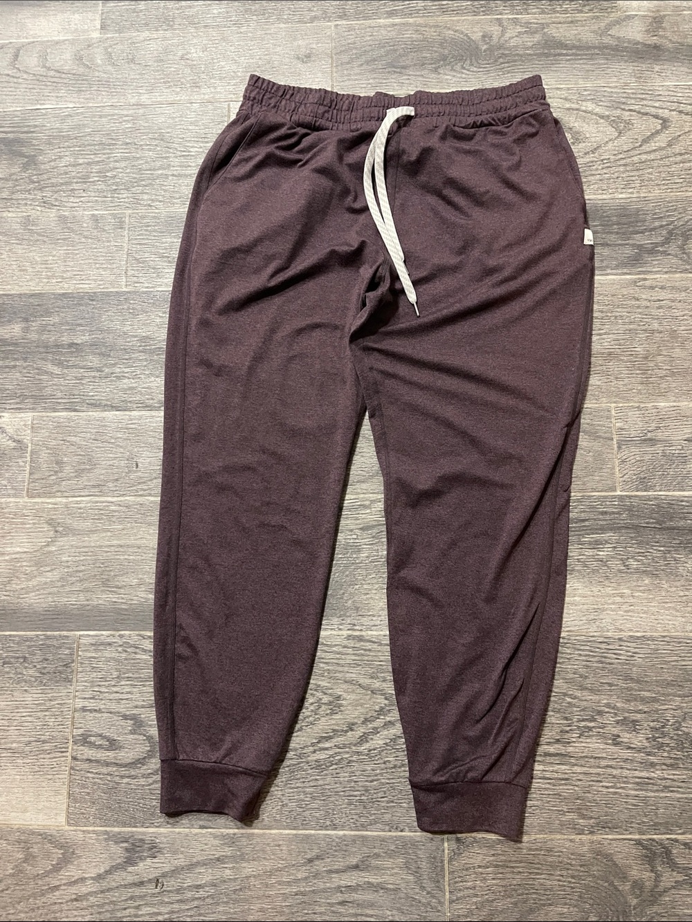 Vuori Women’s Performance Joggers - Picture 2 of 7